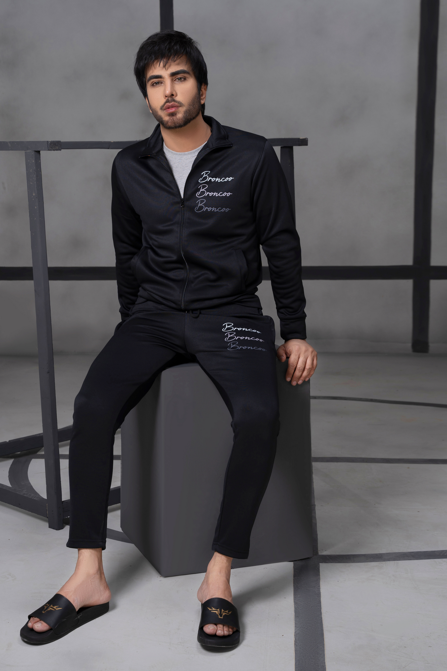 Broncoo 3 Logo Tracksuit